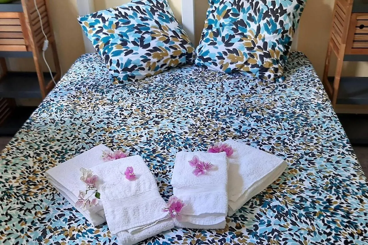 Сasa de vacaciones Bungalow Idyllique A Sainte-Anne Avec Piscine Privee